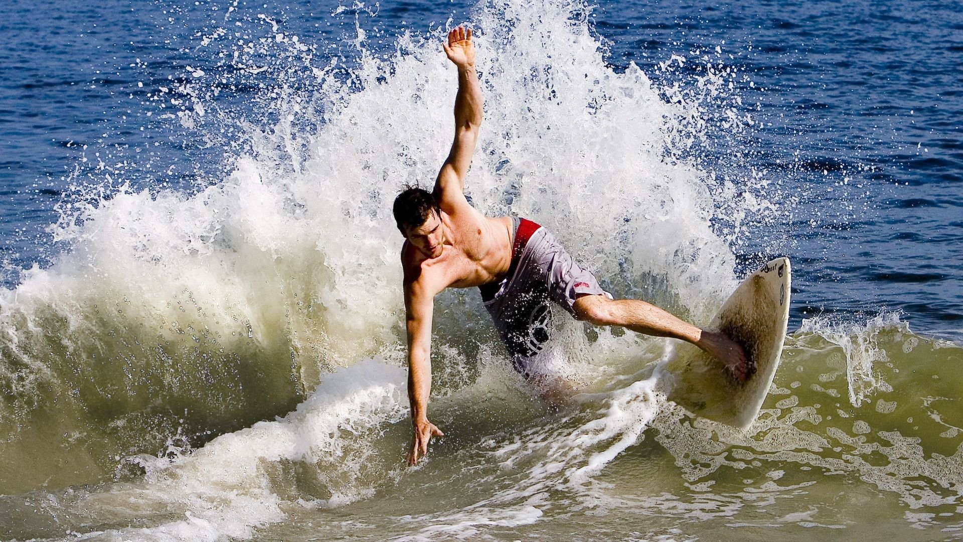 九游体育官网入口-极速狂飙：WRC最激烈的赛段大比拼，极速狂飙是哪个公司